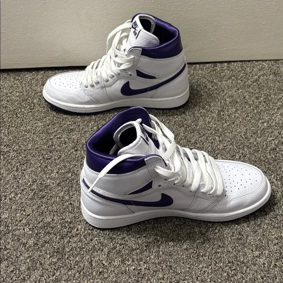 Nike Air High-Top Sneakers in White and Purple - Picture 3 of 6
